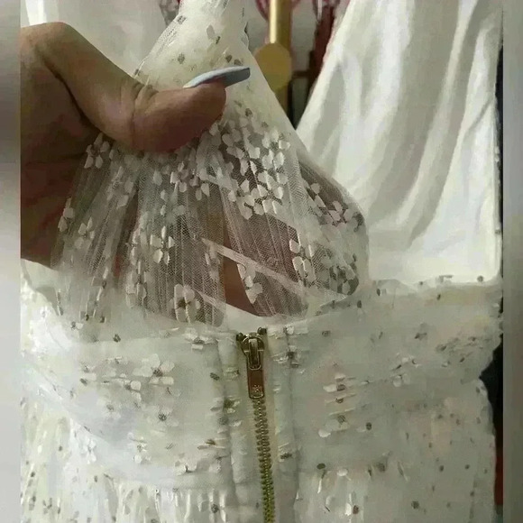 NWT Lulu's Plunge A-Line Daisies Size Large - Picture 5 of 7